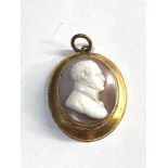 18ct gold cameo pendant, approximate measurements: height 25mm width 20 mm