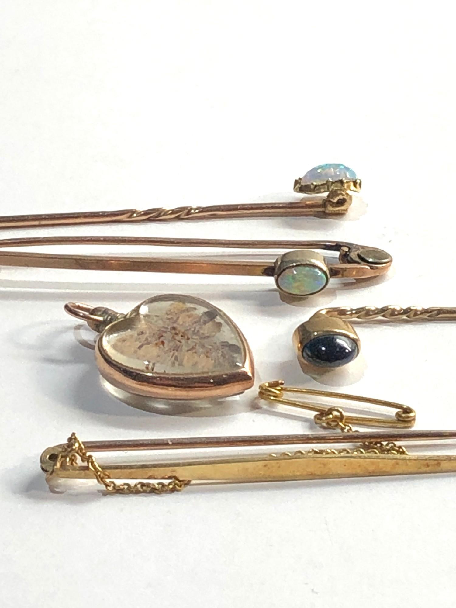 selection of vintage / antique gold jewellery includes stick pins heart pendant 1nd 15ct gold