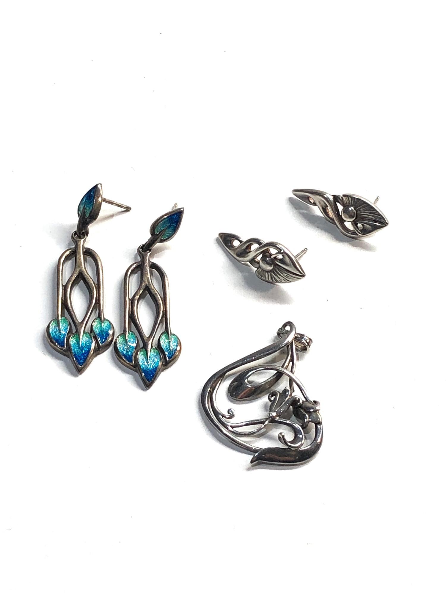 2 Ola Gories earrings 1 set enamelled - Image 2 of 3