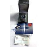 Vintage boxed gents seiko 5 automatic 7s26 -0060 21 jewel watch is ticking but no warranty is given