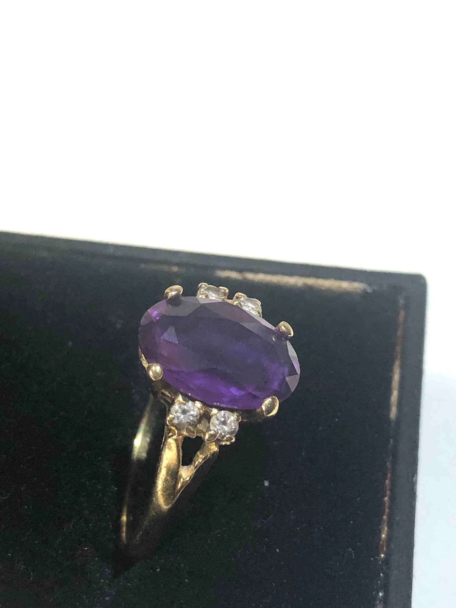 Fine 18ct gold diamond and amethyst ring central sone measures approx 12mm by 8mm weight 4g - Image 2 of 3