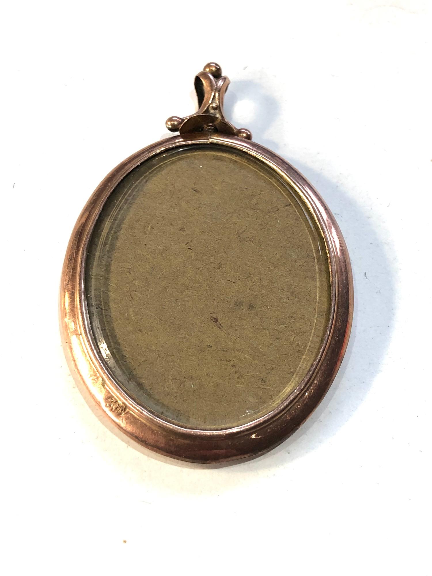 Large Antique 9ct gold picture pendant measures approx 6.3cm by 4.0cm weight 14.4g