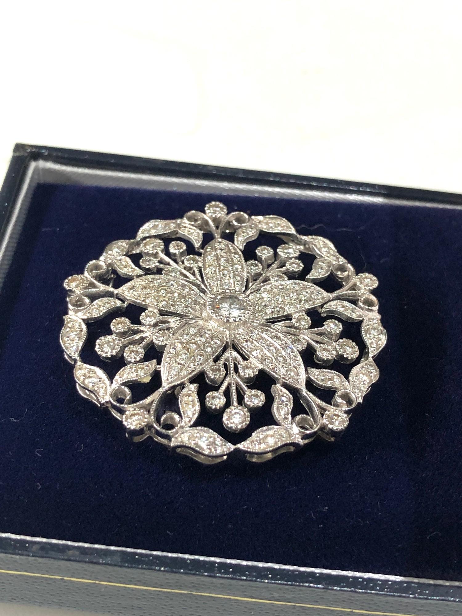 Fine antique white gold / plat floral diamond pendant pin brooch central diamond measures approx 4mm - Image 5 of 5