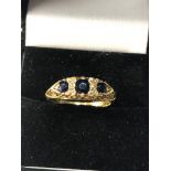 Vintage 18ct gold sapphire & diamond ring weight 4.1g