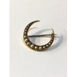 1899 15ct gold seed pearl crescent brooch weight 3g good condition