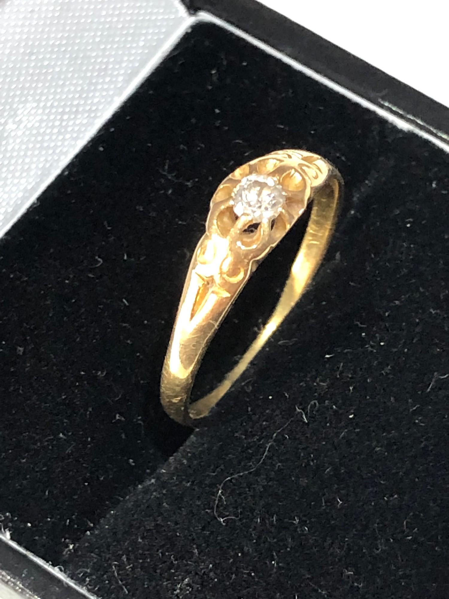 18ct gold diamond ring 2.6g - Image 2 of 3
