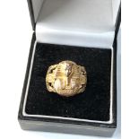 18ct gold Egyptian ring weight 4.3g