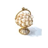 18ct gold basket of pearls charm weight