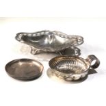 Selection of silver items sweet dish and 2 small bowls weight 180g