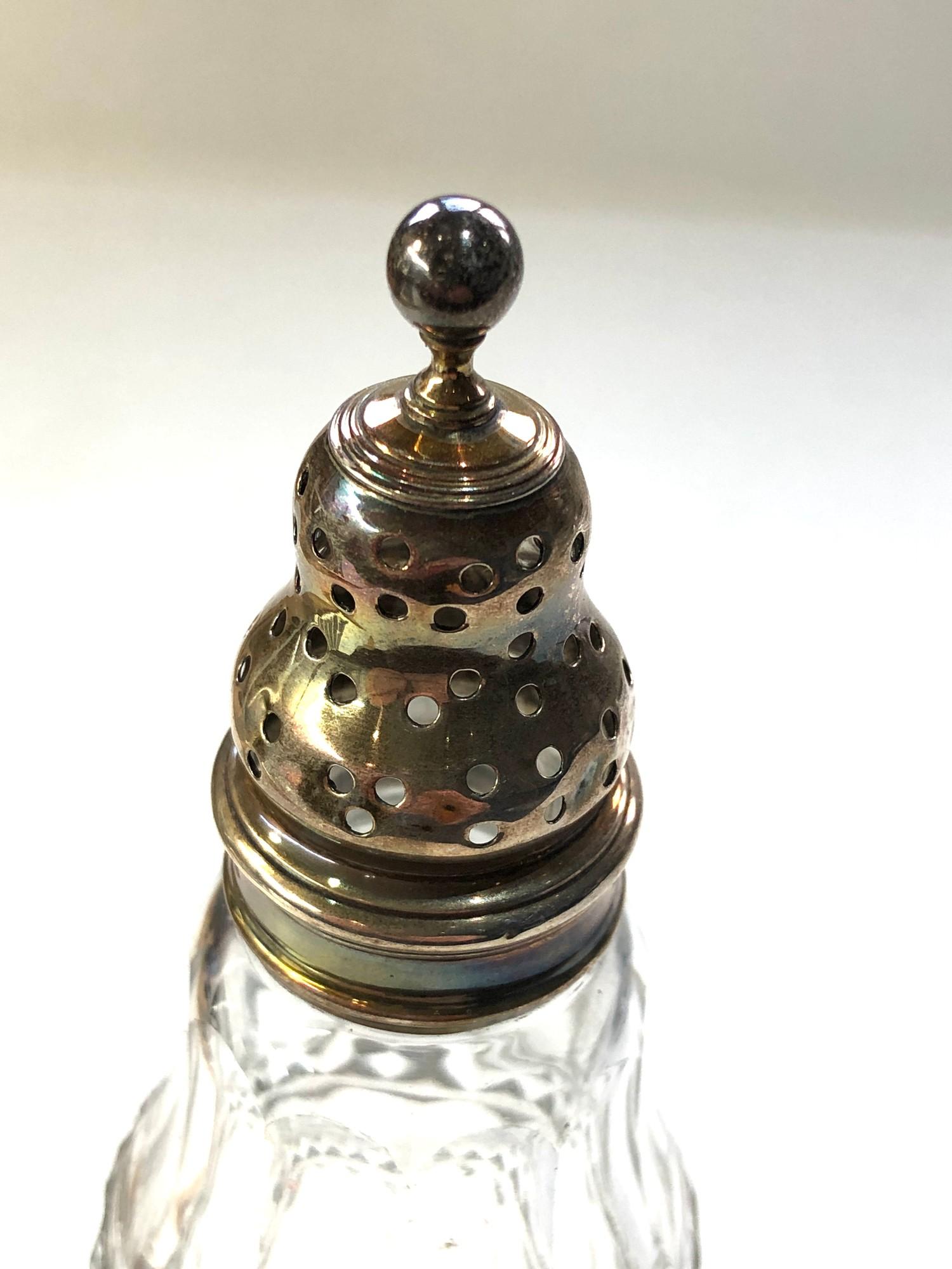 Antique Georgian silver top and glass pepper in good condition measures approx 16cm tall - Image 2 of 3