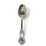 Victorian silver serving spoon measures approx 22cm London silver hallmarks weight 102g