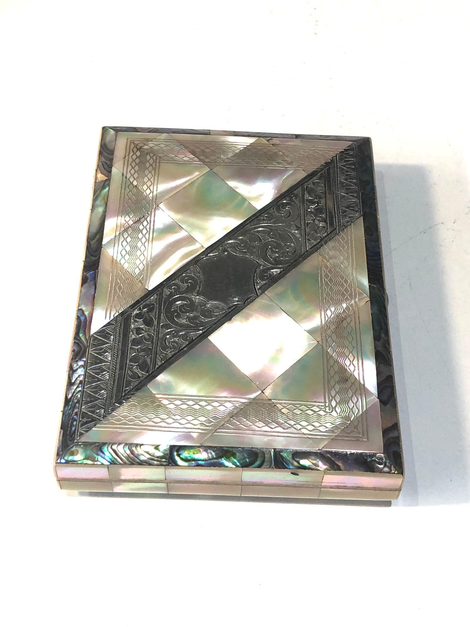 Antique mother of pearl & silver card case measures approx 10.6cm by 7.7cm and 1.7cm deep with - Image 2 of 4