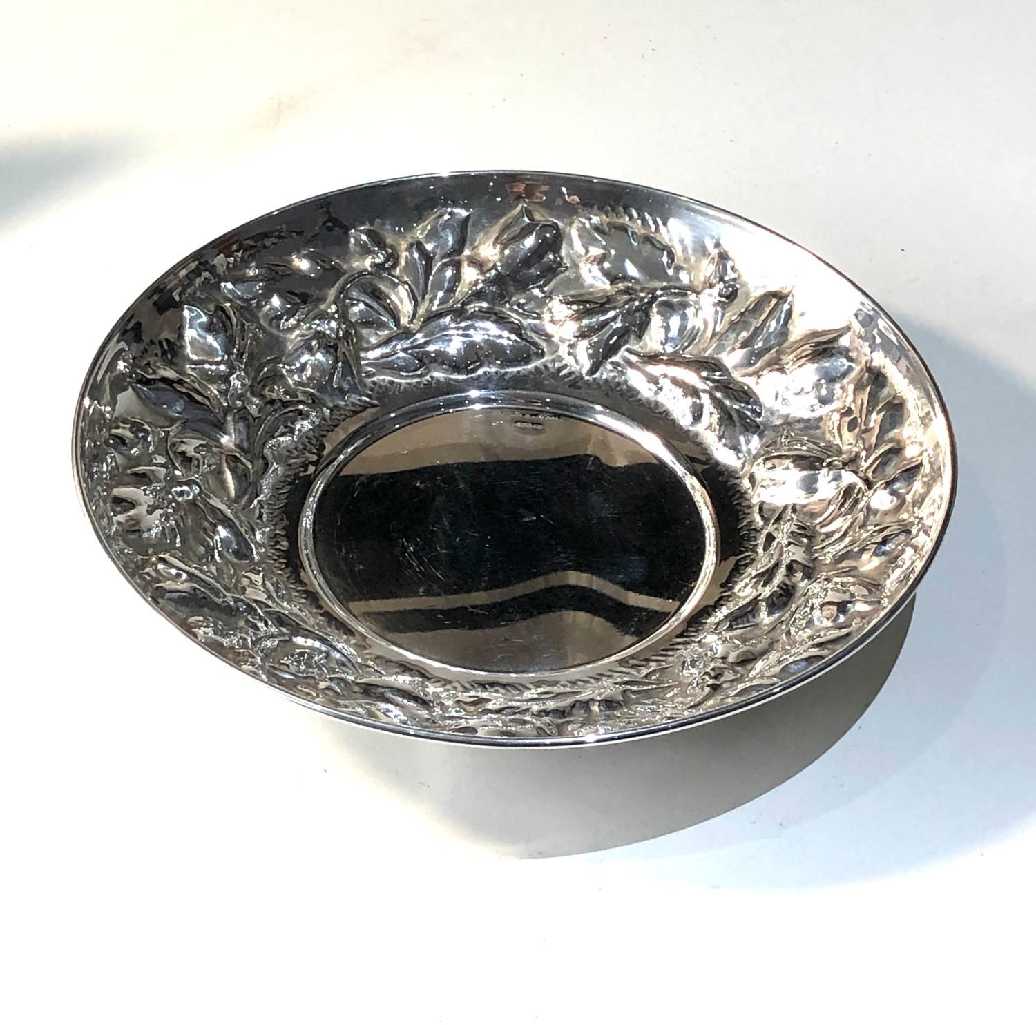 Italian silver embossed bowl measures approx 20cm dia height 3.8cm weight 180g - Image 2 of 4