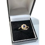 9ct gold and seed-pearl ring with blue central stone weight 2.4g