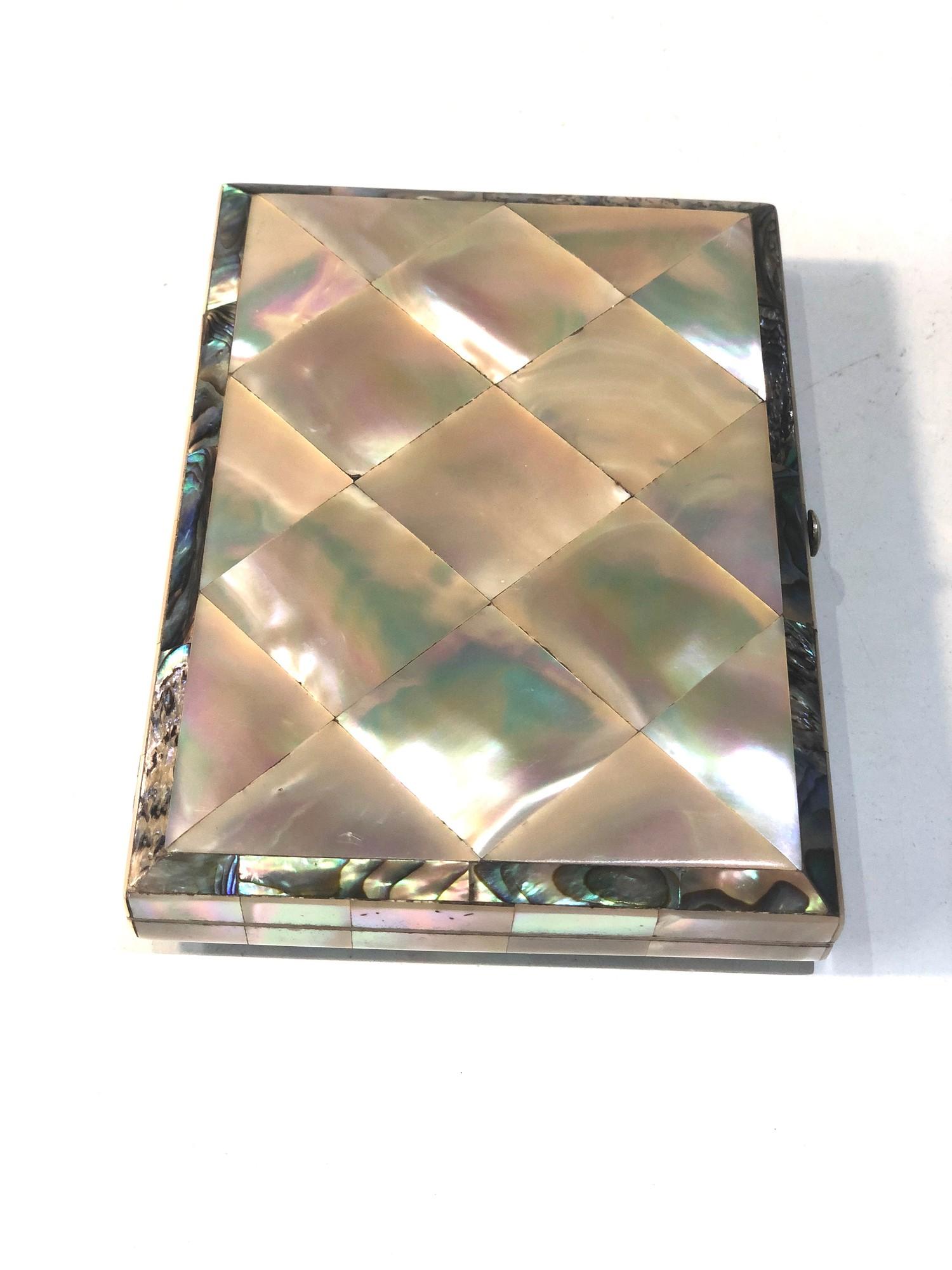 Antique mother of pearl & silver card case measures approx 10.6cm by 7.7cm and 1.7cm deep with - Image 3 of 4