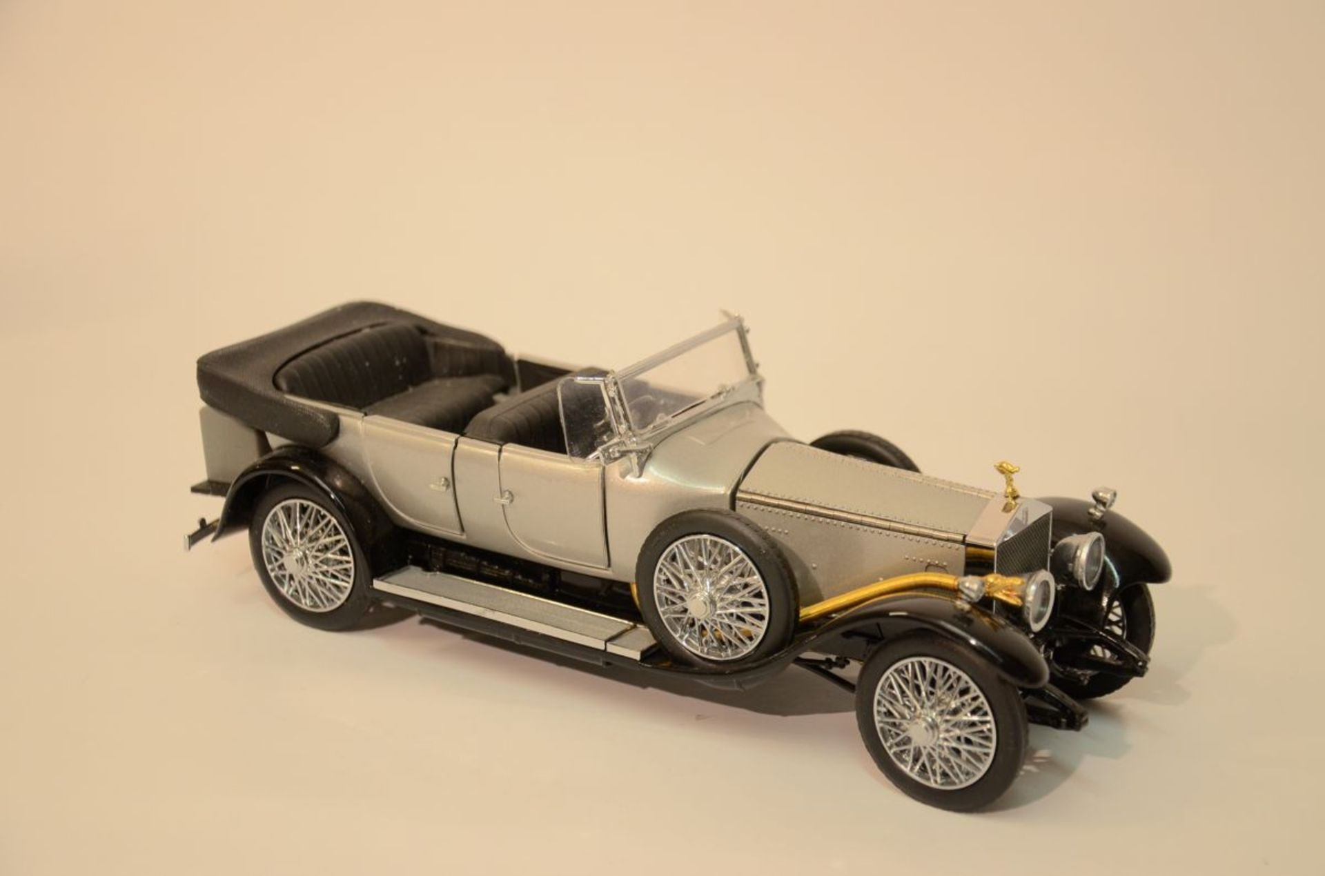 Franklin Mint "1925 Rolls-Royce Silver Ghost" 1/24 scale