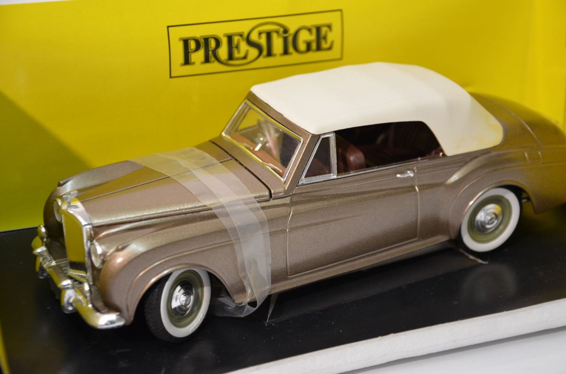 DAMAGED - Solido Prestige "1961 Bentley S2" - Bild 2 aus 4