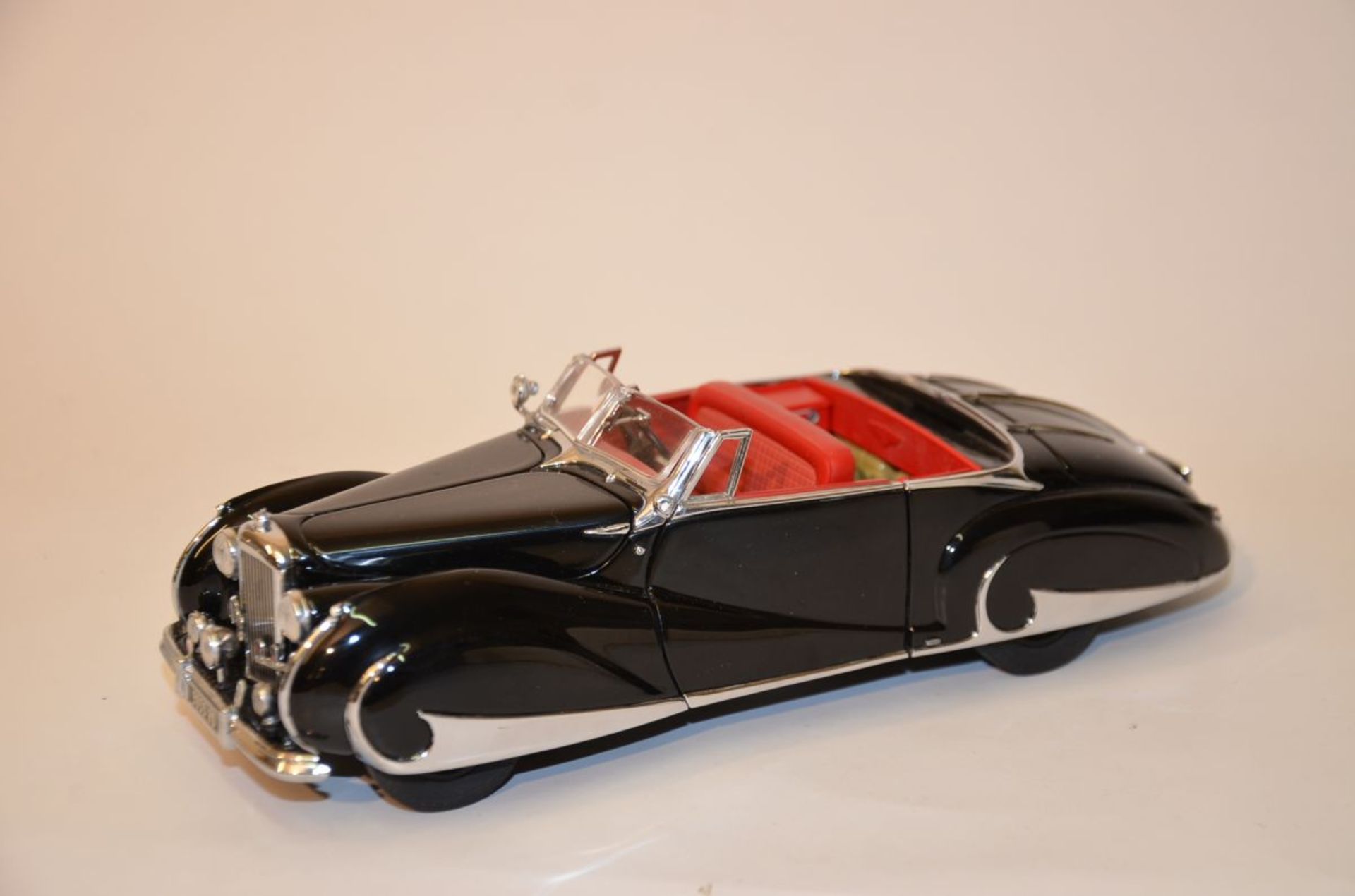 DAMAGED - Franklin Mint "1947 Bentley"