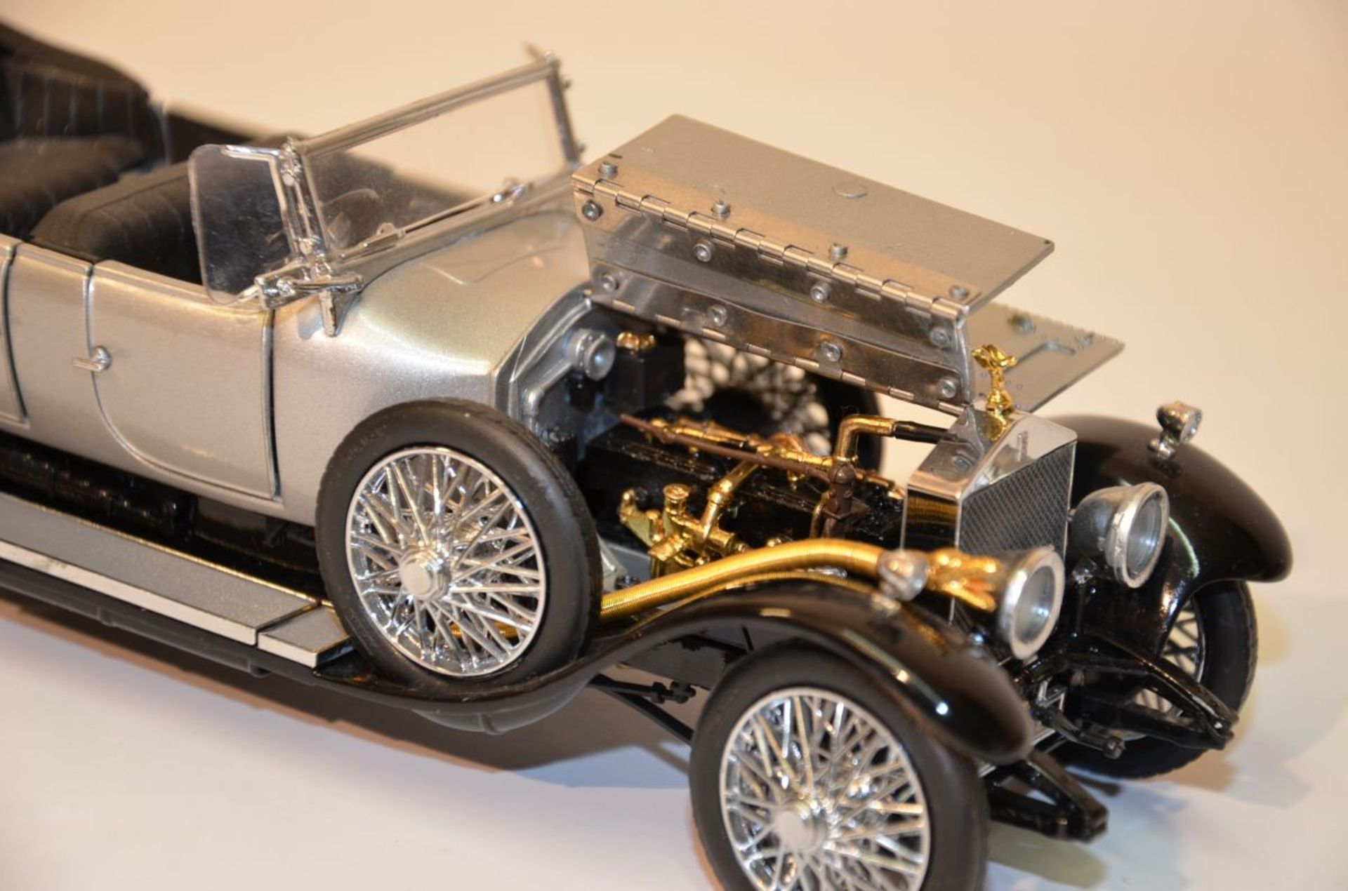 Franklin Mint "1925 Rolls-Royce Silver Ghost" 1/24 scale - Image 4 of 5