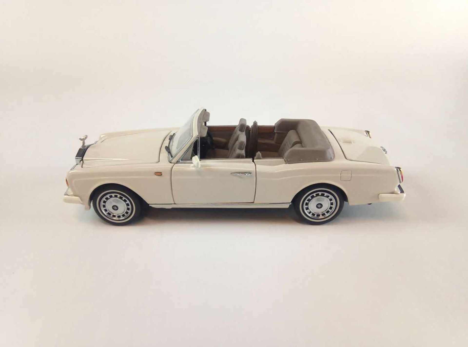 Franklin Mint "1992 Rolls-Royce Corniche IV" 1/24 car model - Bild 3 aus 5