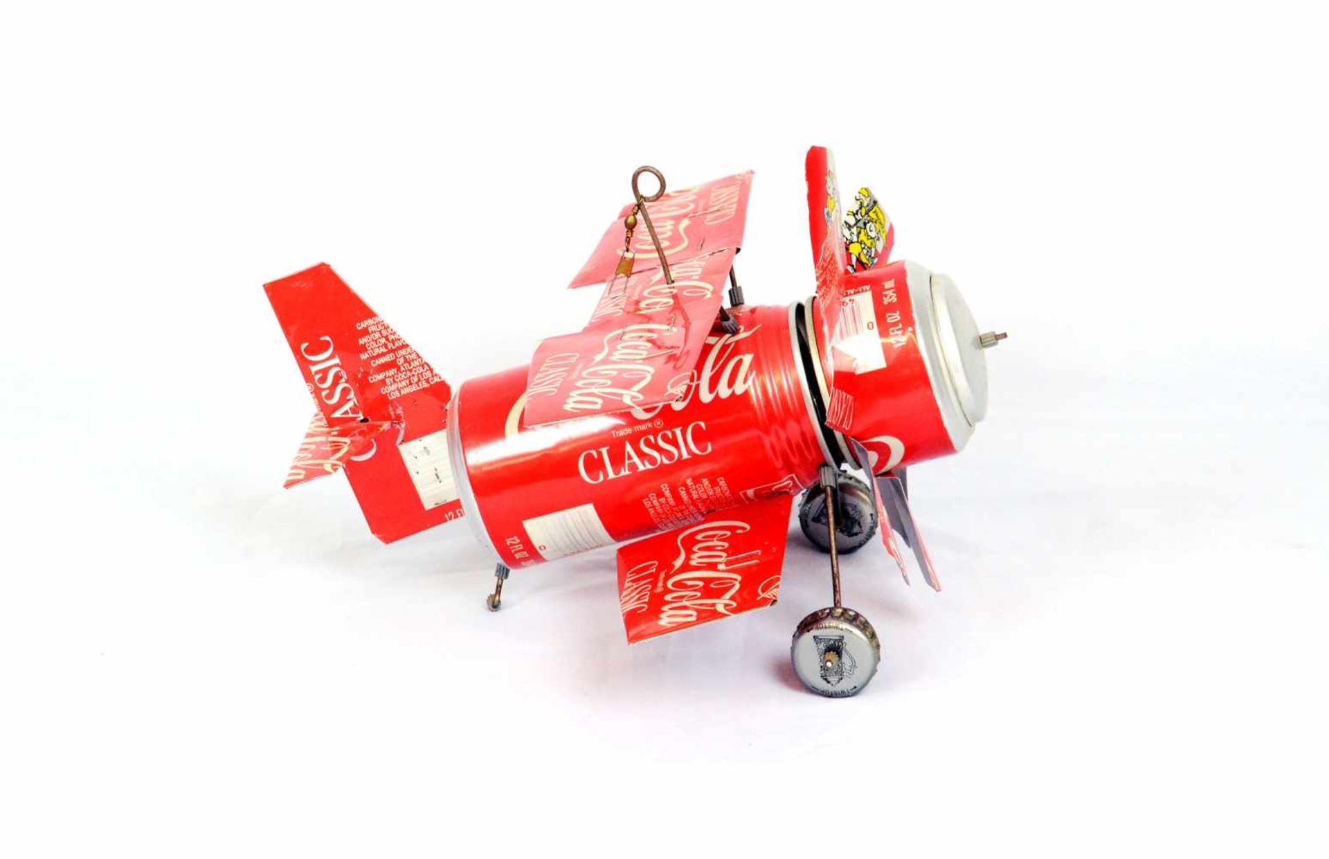 Hangable biplane toy made from Coca-Cola cansThis is a hangable biplane toy made from Coca-Cola - Bild 3 aus 4