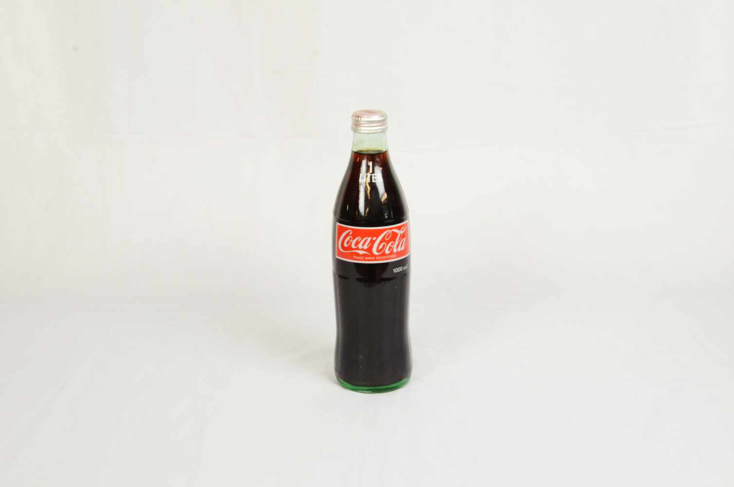 Set of 4 Coca-Cola itemsThis set of 4 Coca-Cola items contains - Coca-Cola tray in average - Image 8 of 8
