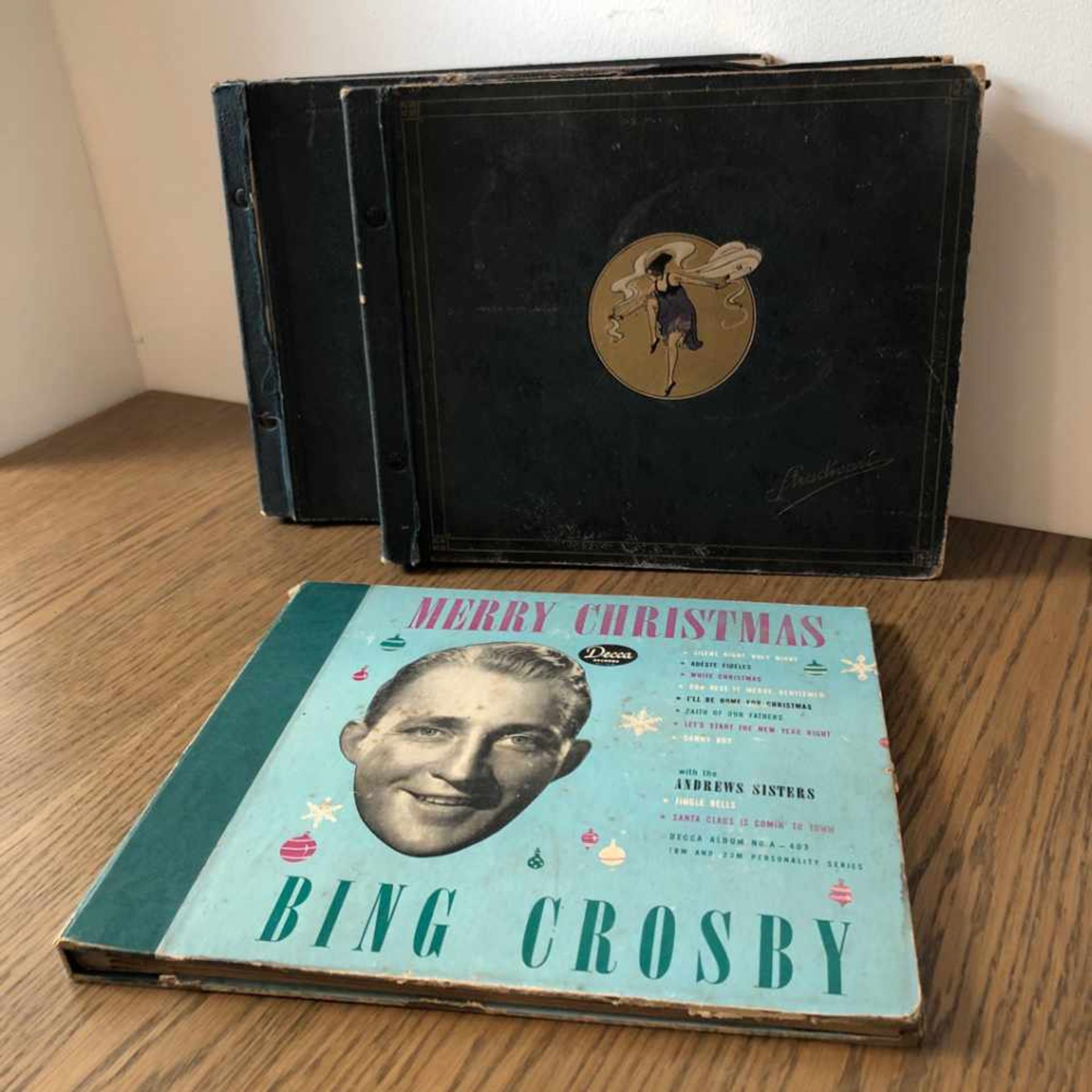 Set of 3 albums with 78RPM recordsSet of 3 albums with 78RPM record's from the US of Bing Crosby and