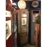 Wayne 70 Tall Pomp with beautiful patinaBeautiful original Tall Pump Wayne model 70. Lights up,