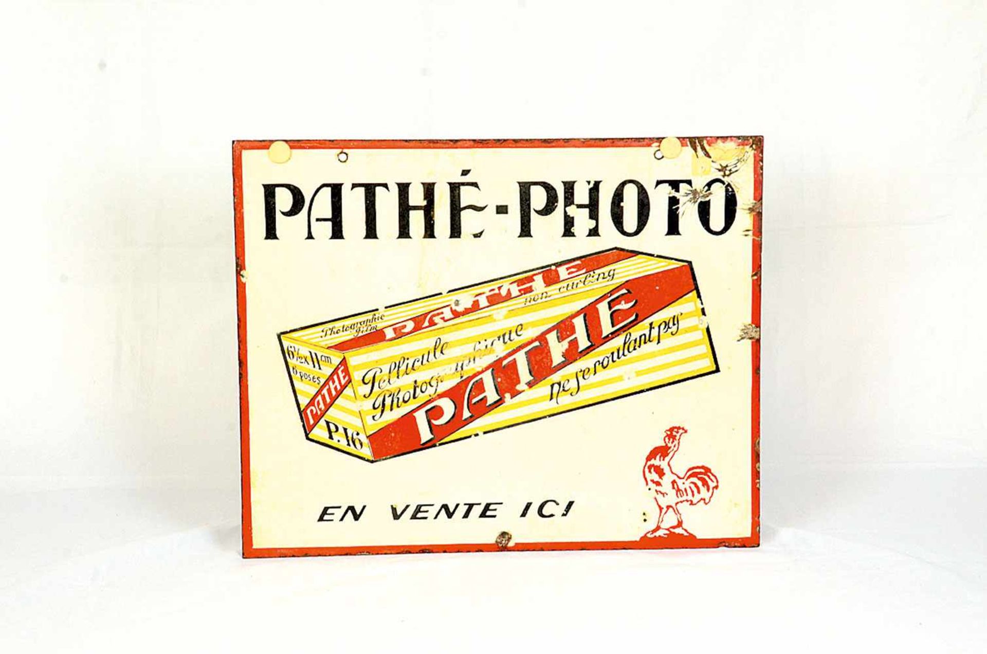 Two-sided enamel sign Pathé-PhotoThis two-sided Pathé-Photo enamel sign is in French, has 3 mounting - Image 2 of 3