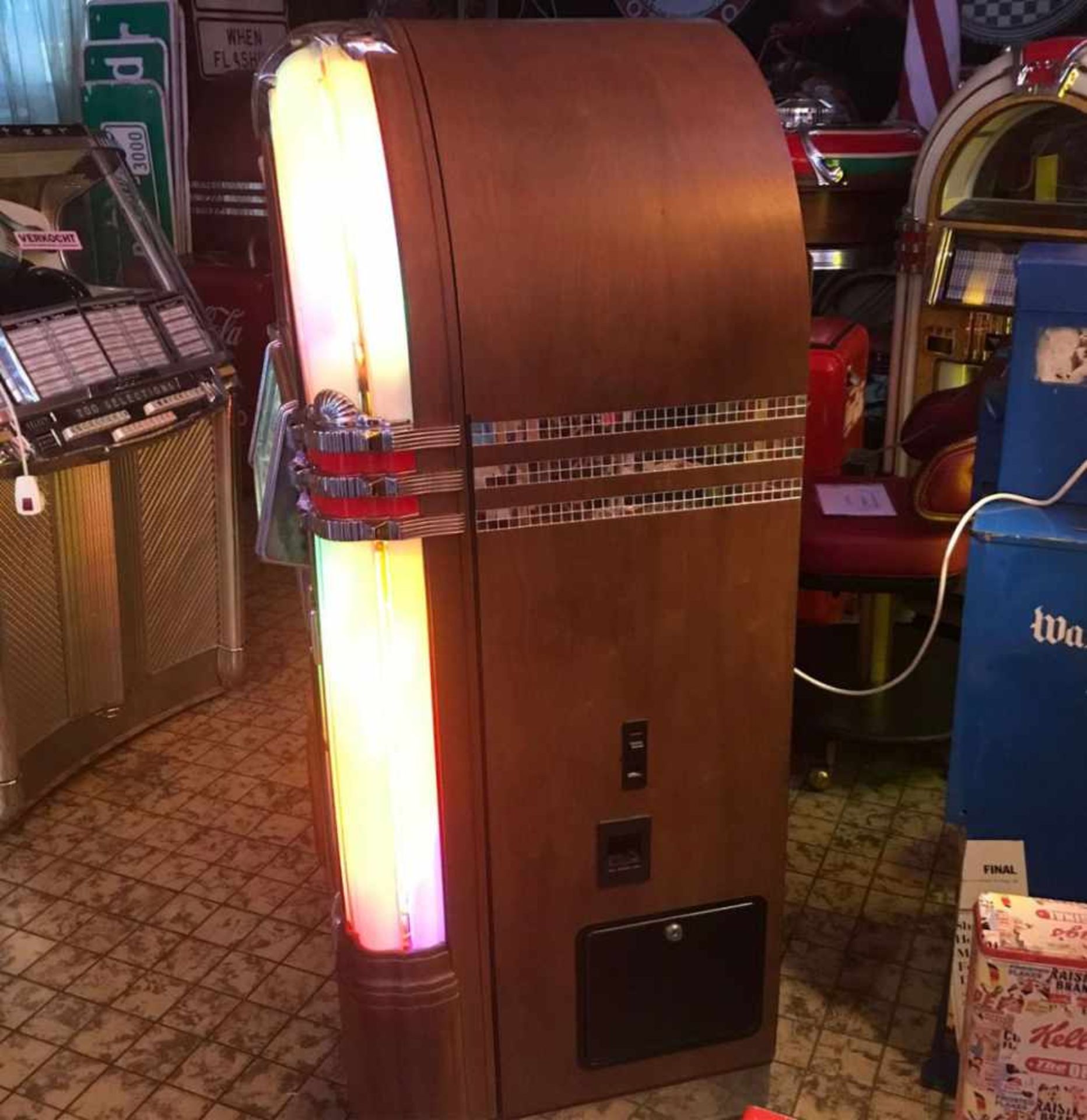 Rock-Ola/Antique Apparatus 100 CD JukeboxRock-Ola/Antique Apparatus 100 CD Jukebox. Very nice - Bild 4 aus 5