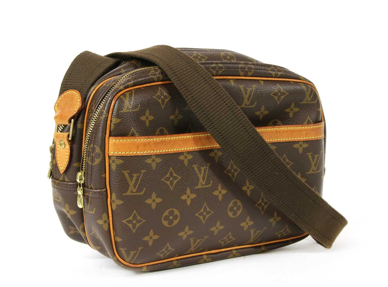 A Louis Vuitton monogrammed canvas 'Reporter' shoulder bag,