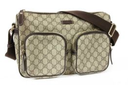 A Gucci beige coated canvas shoulder bag