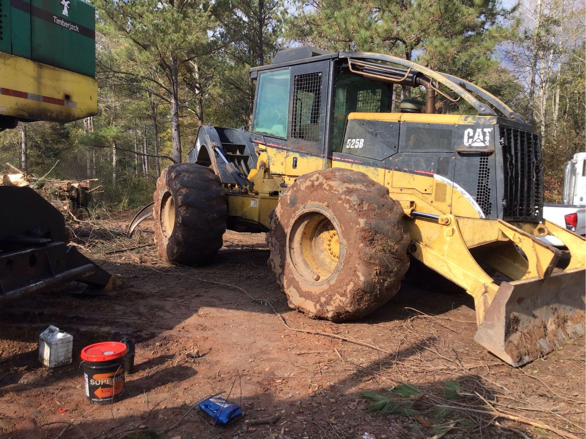 CAT 525B Skidder - Image 5 of 26