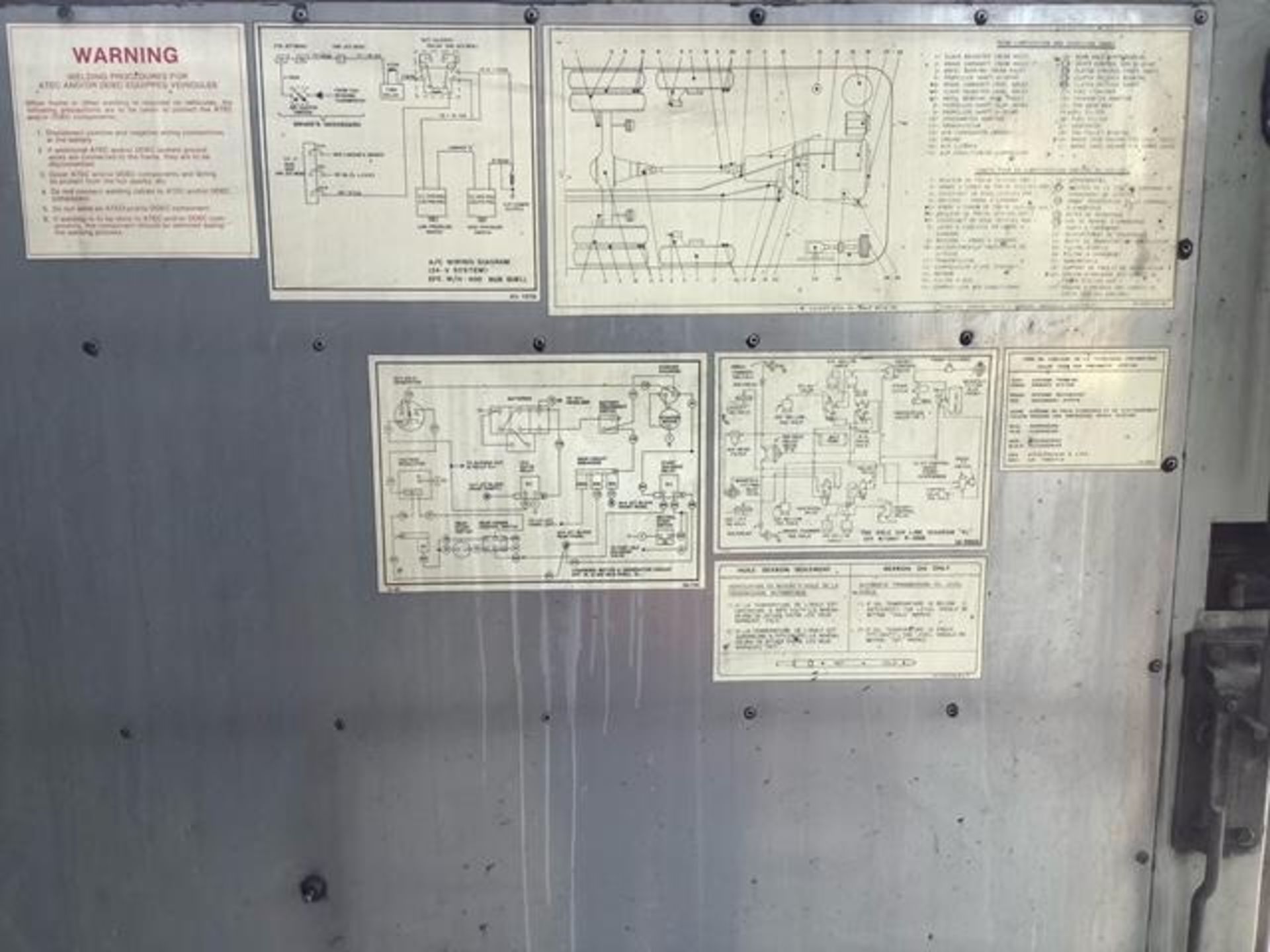 1990 Prevost Le Mirage XL Beaver Coach Conversion Motor Home - Image 96 of 97