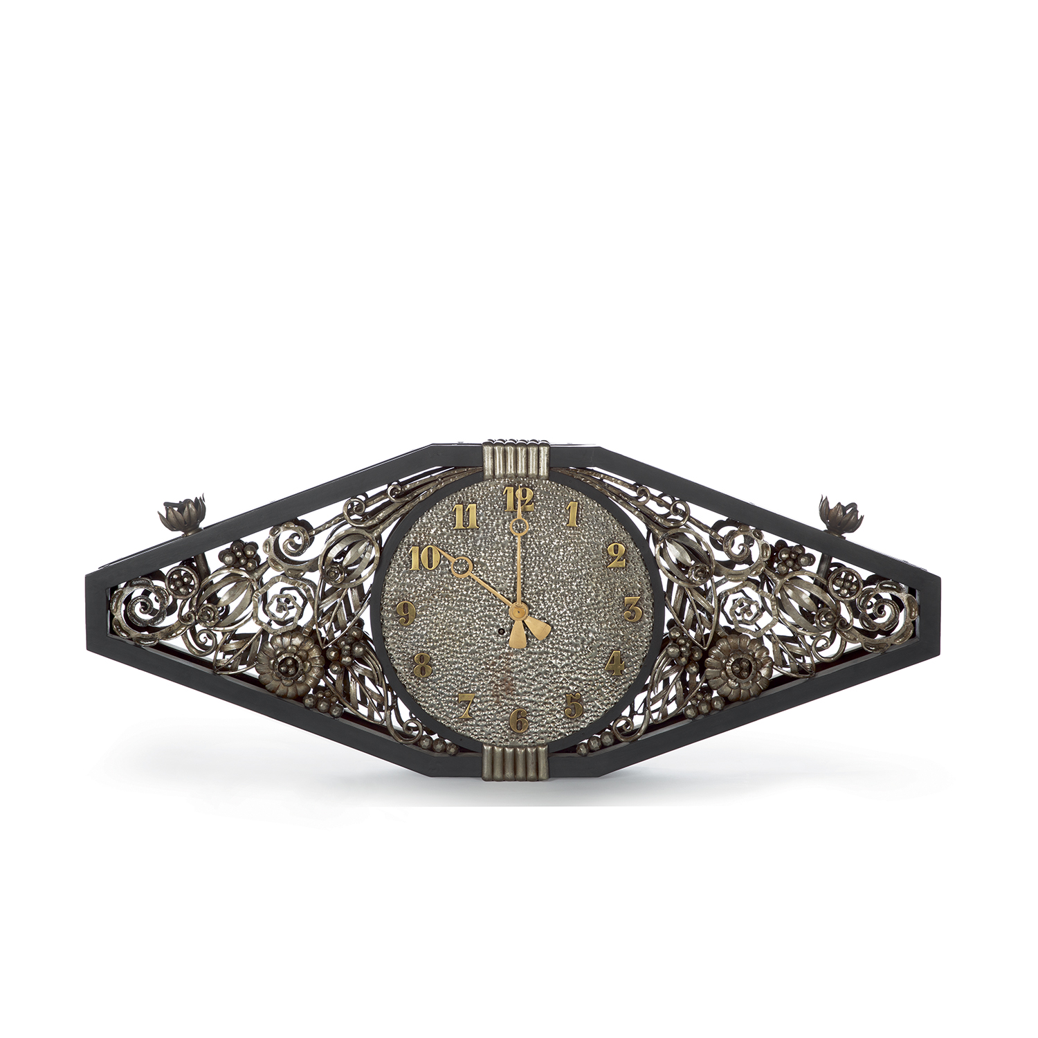 EDGAR BRANDT (1880-1960) - Spectaculaire horloge à structure en fer forgé relaqué [...]
