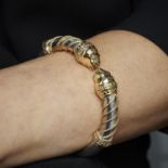 ZOLOTAS - BRACELET MUFLES DE LION - Le bracelet semi-rigide ouvrant en argent uni [...]