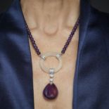 ƒƒ COLLIER AMETHYSTE ET DIAMANTS - Il est constitué d'un pendentif en cristal de [...]