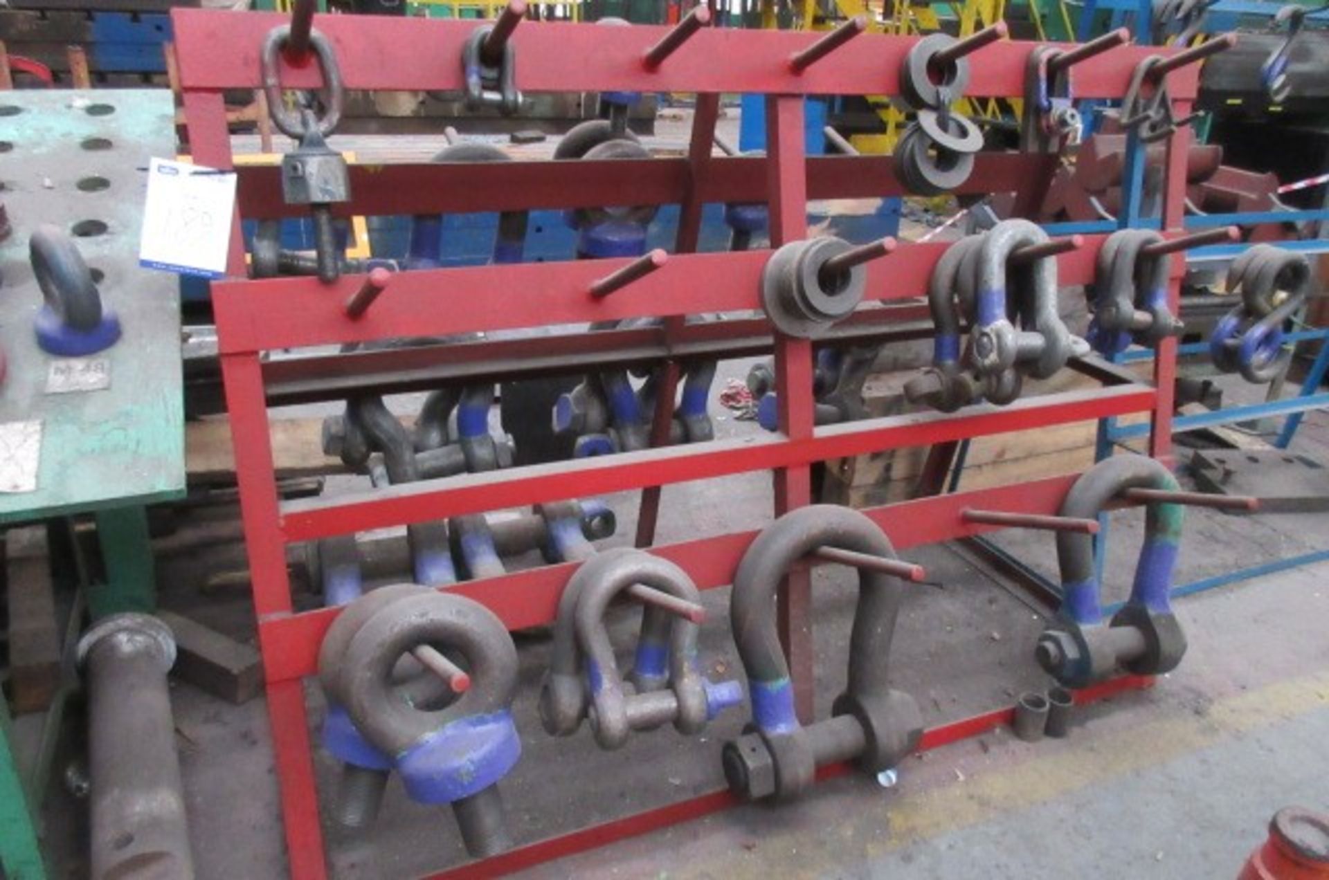 assorted lifting shackles