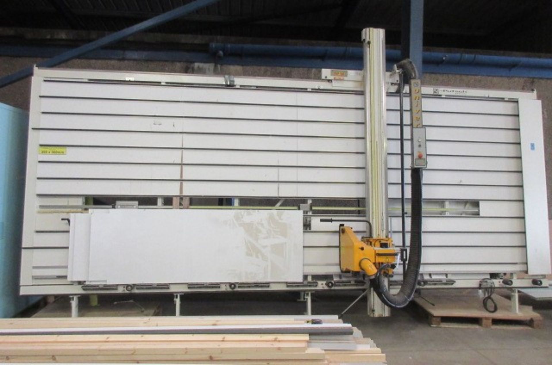 Meniconi Putsch SVP145 Univer wall saw (2012).