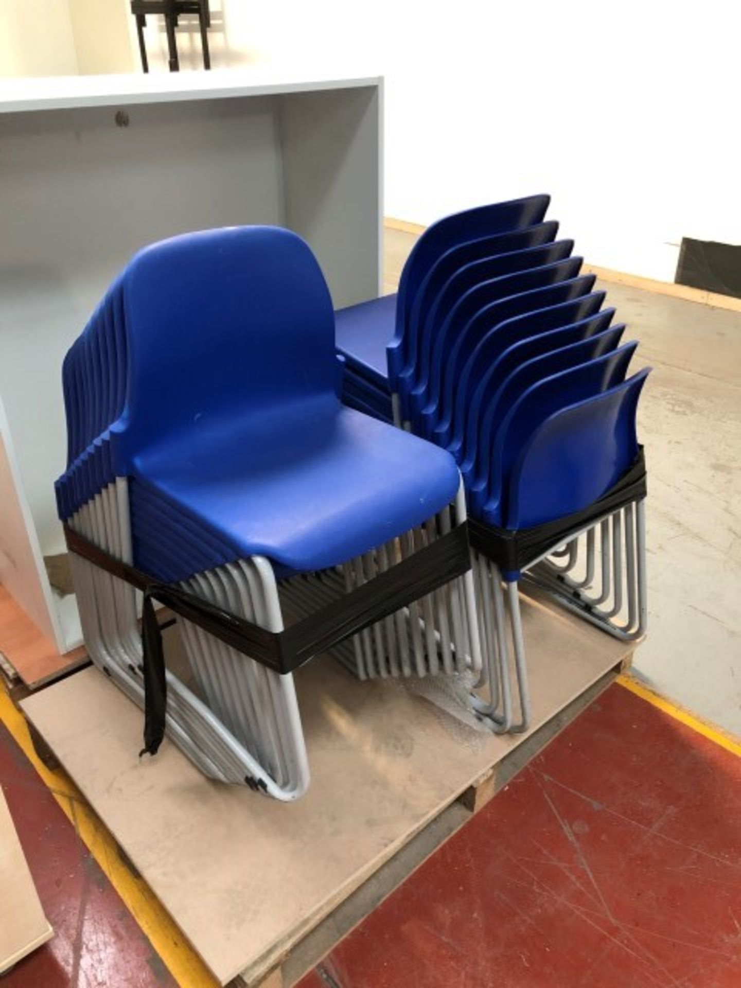 20 chairs as lotted - Image 2 of 2