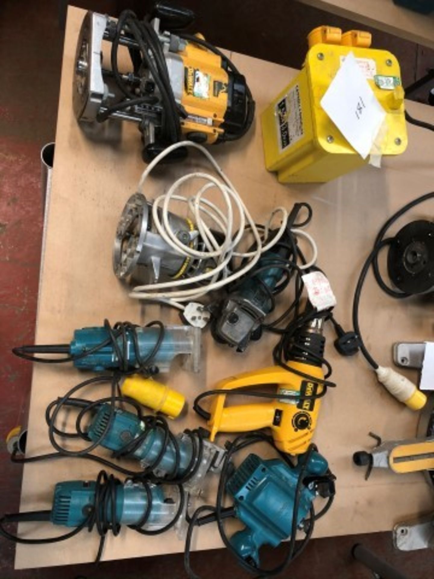 Quantity of power tools a(Transformer, Dewalt router 110v, Stanley router 240v, Makita 3" grinder 2 - Image 2 of 2