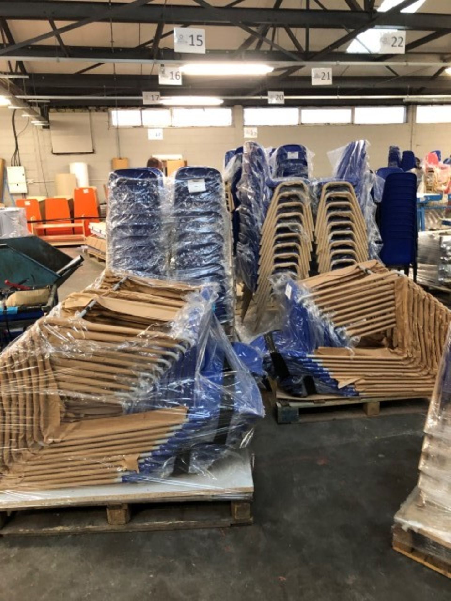 approx 300 chairs and stools as lotted (Blue and Purple) - Image 2 of 6