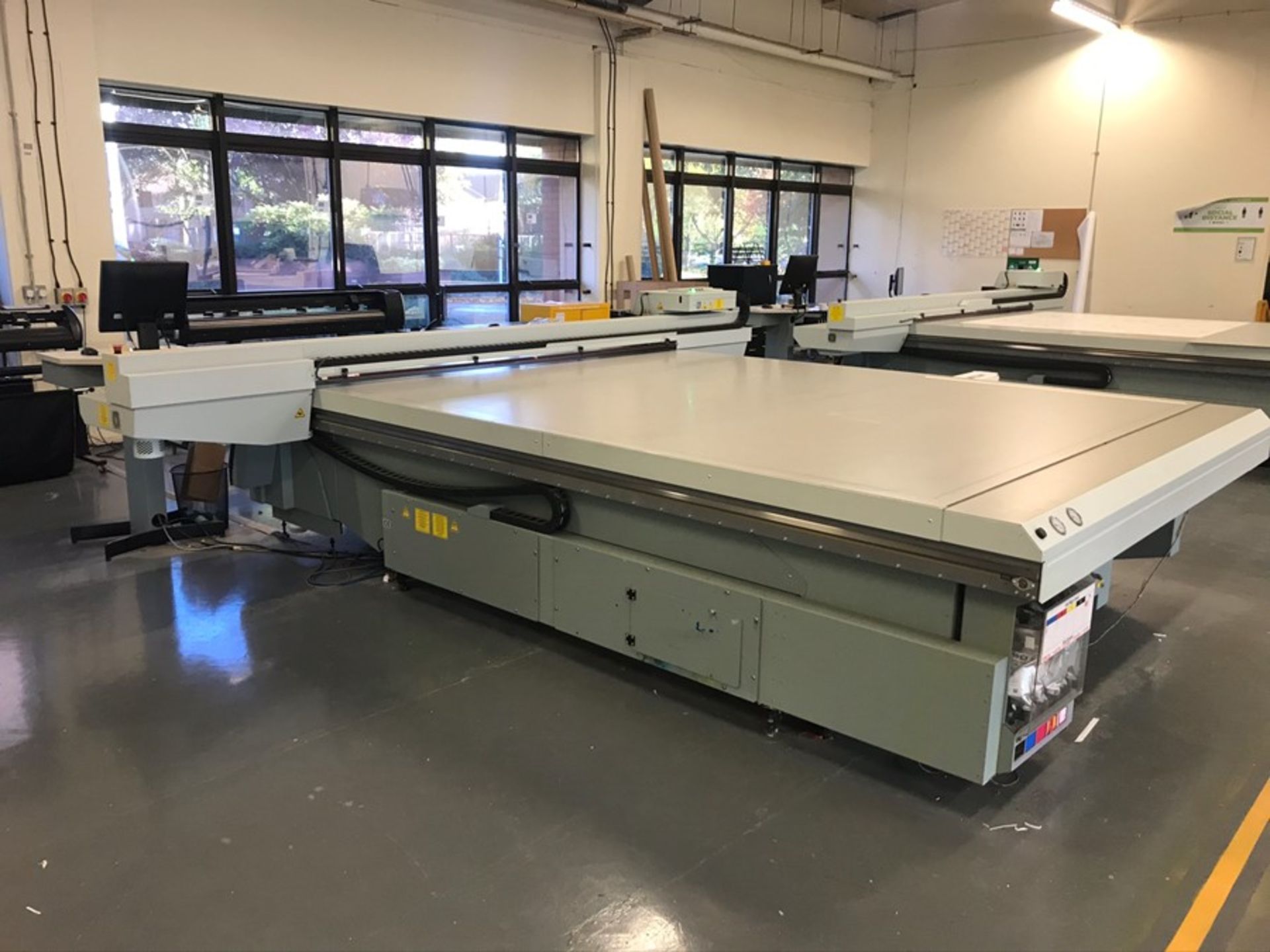 Oce Arizona 550XT + WIO UV flatbed printer (2013) - Image 4 of 23