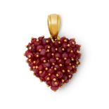 Le Gi - a ruby pendant.