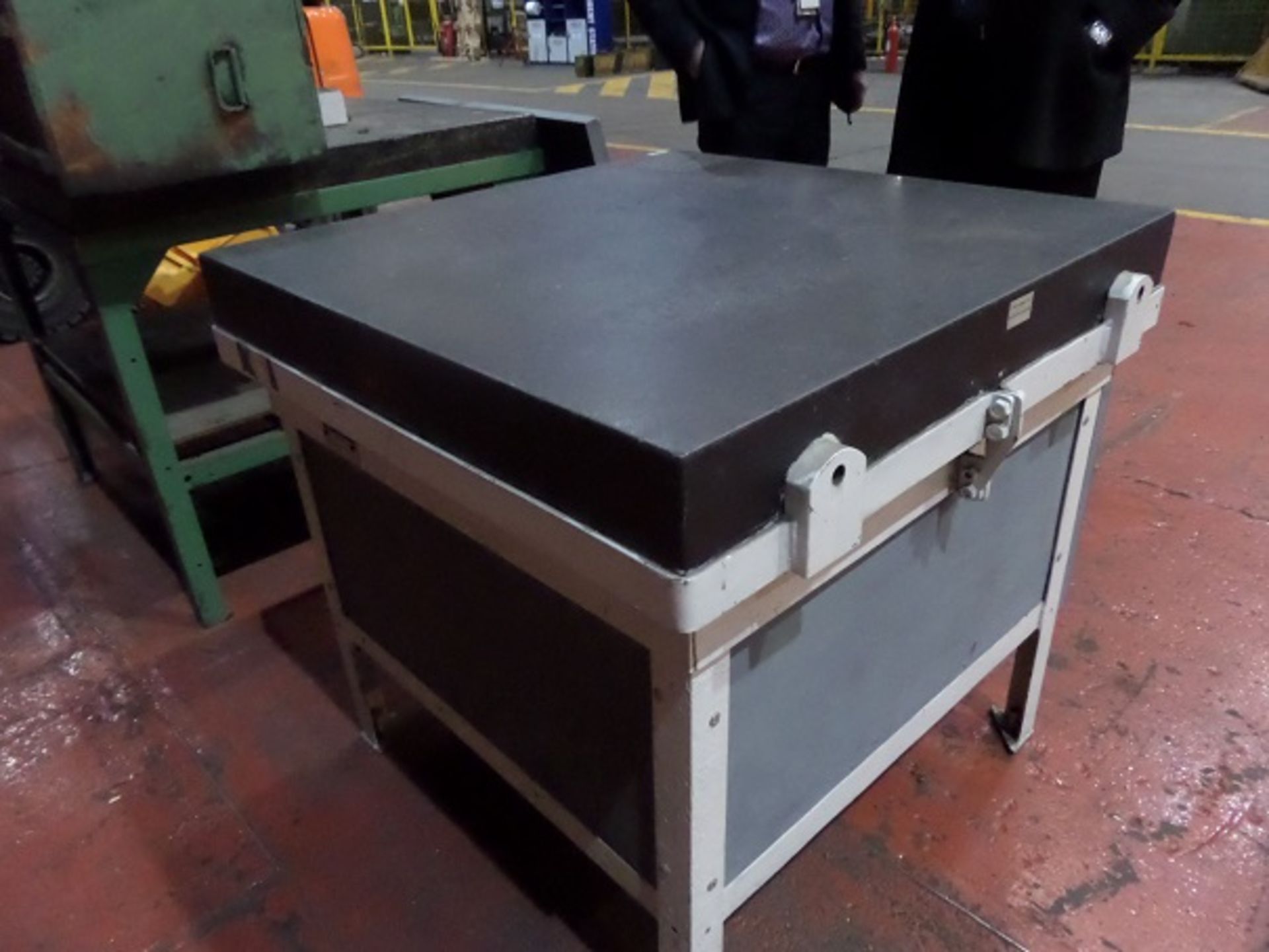 GRANITE INSPECTION TABLE 900 X 900MM ON STAND
