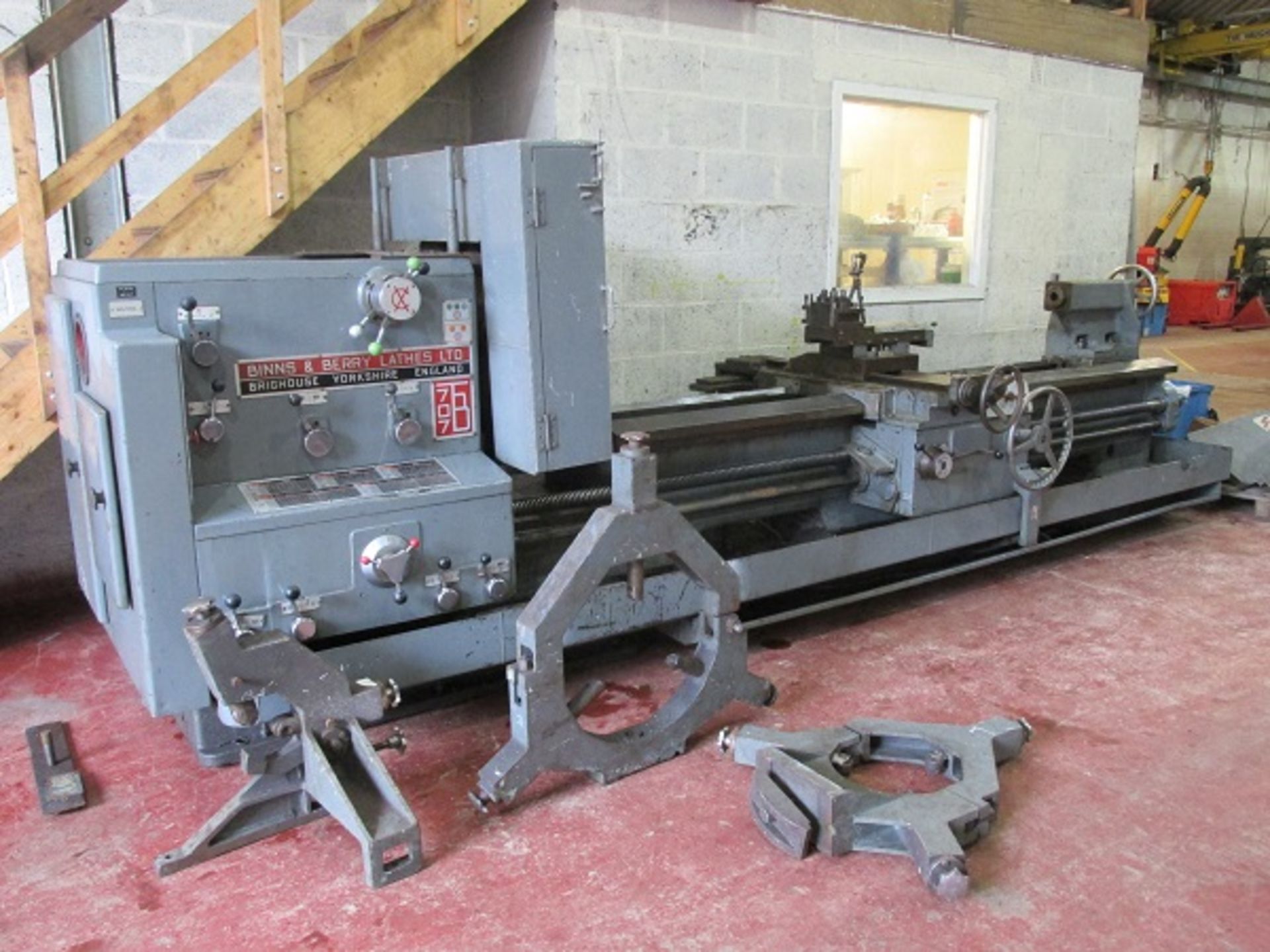 BINNS AND BERRY TB707 DOUBLE GAP BED LATHE - Image 2 of 12