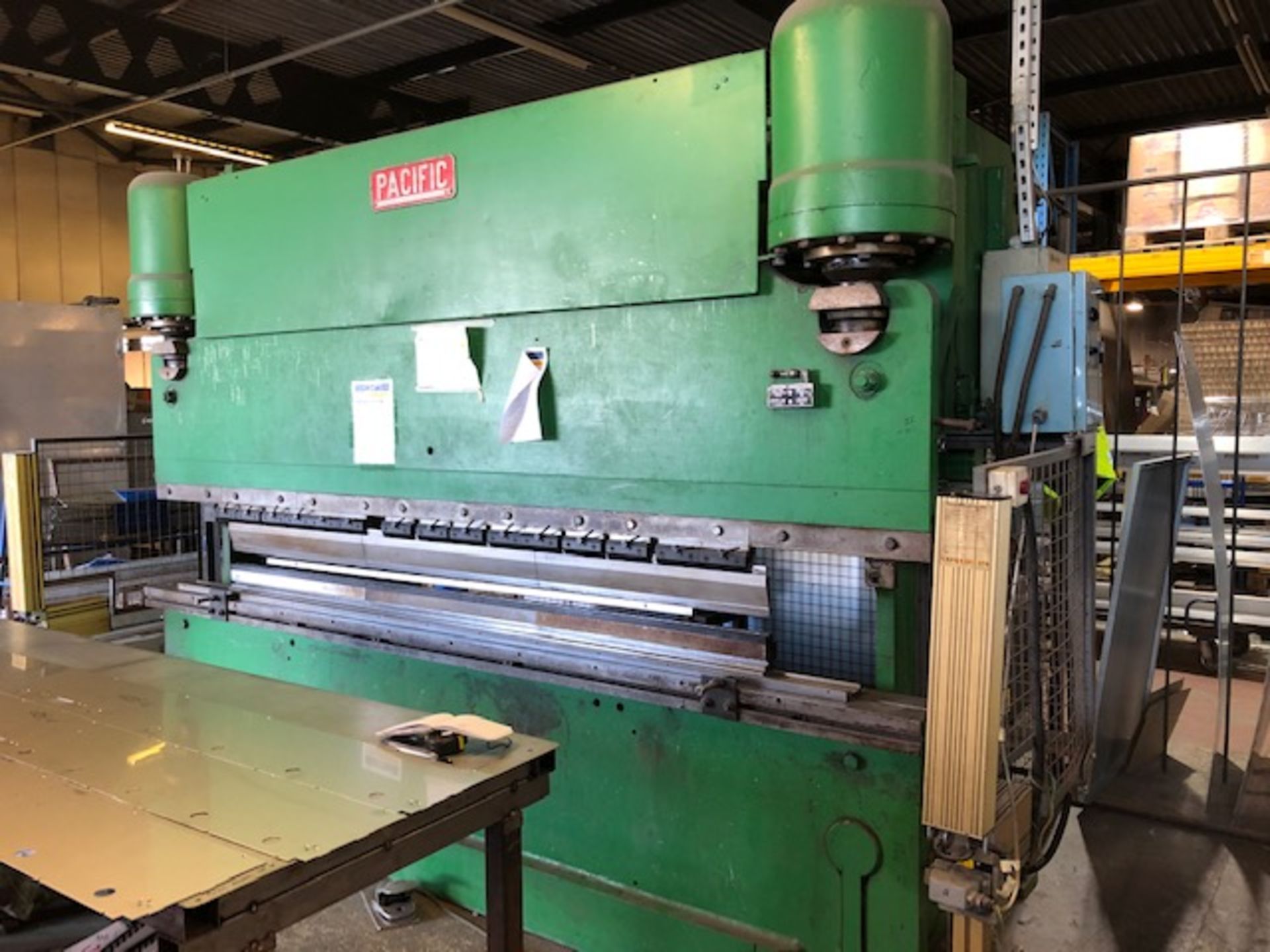 Pacific 3m x 100 Ton Pressbrake