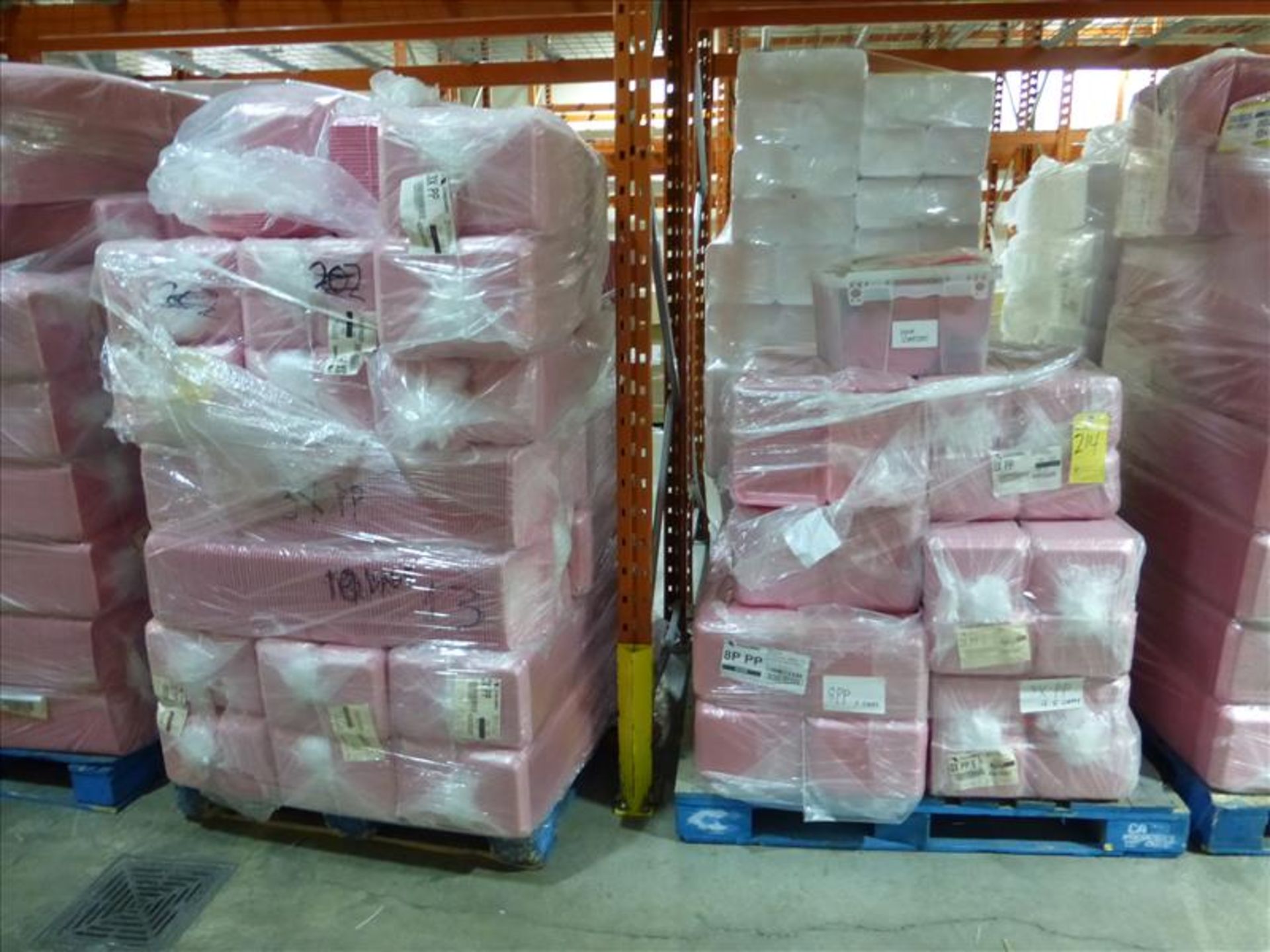 (16 bundles, 6400) 3 x PP overwrap foam trays, Cascade, pink - Image 2 of 2