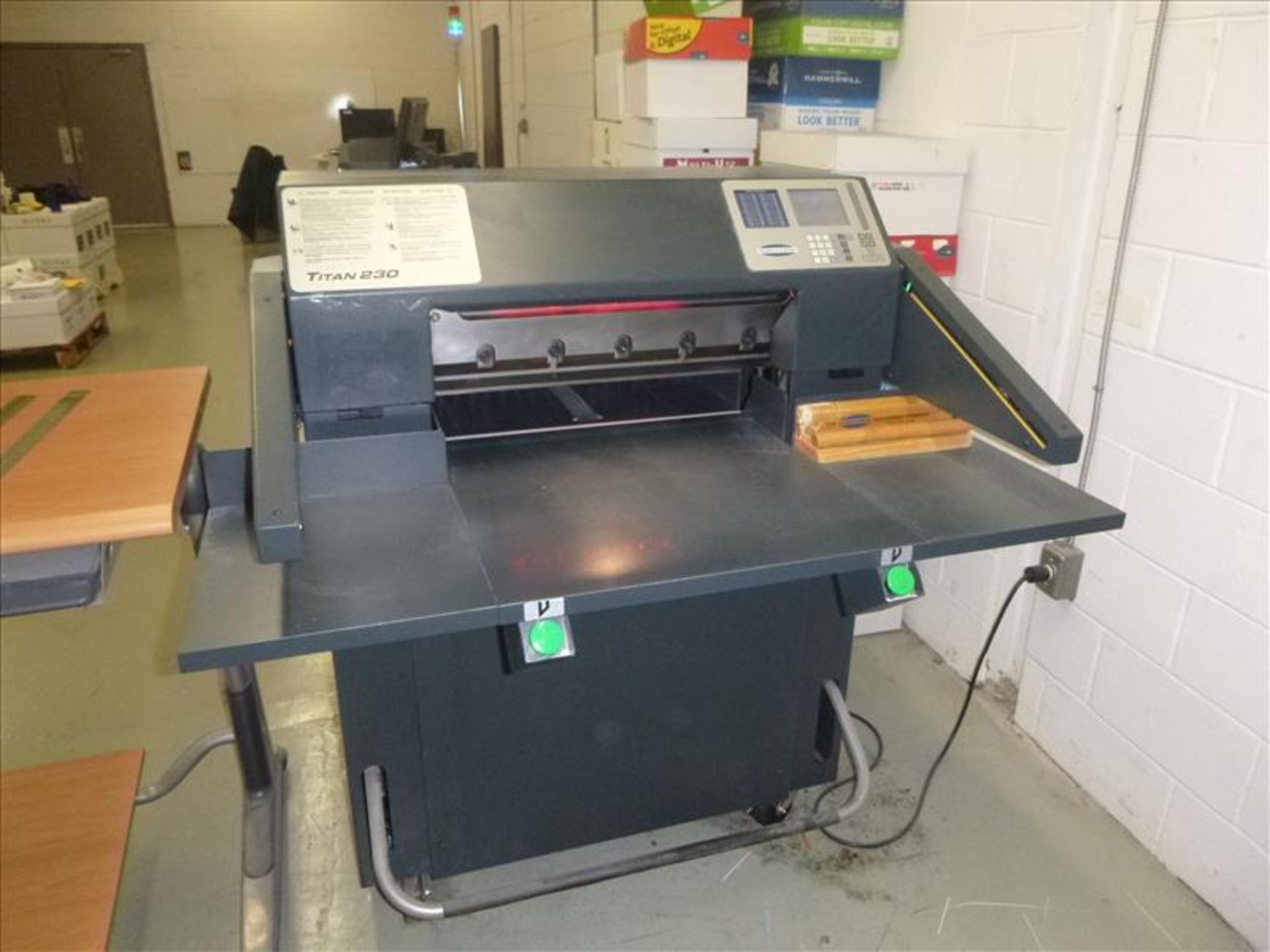 Challenge Model CMC Titan 230 23" Hydraulic Guillotine S/N: 090107 w/24" Programmable Back Gauge, - Image 3 of 6