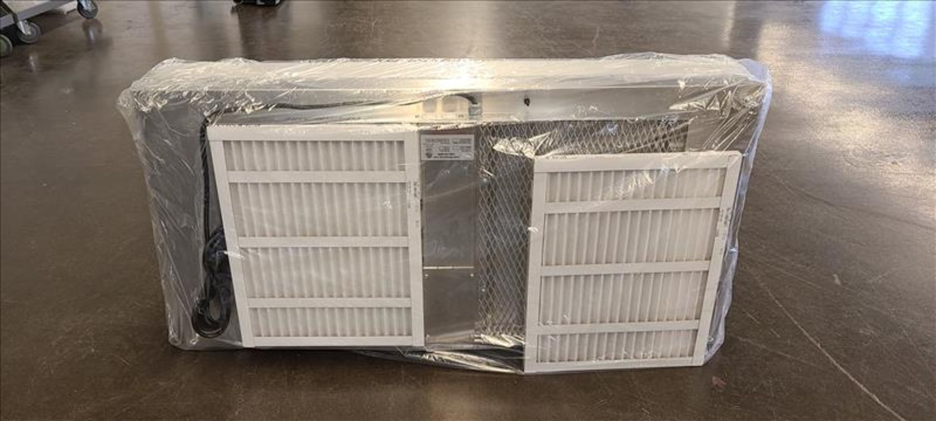 Design-aire HEPA Filtration Unit, model DA4-1HSL, s/n.7828, 115V. - Image 2 of 4